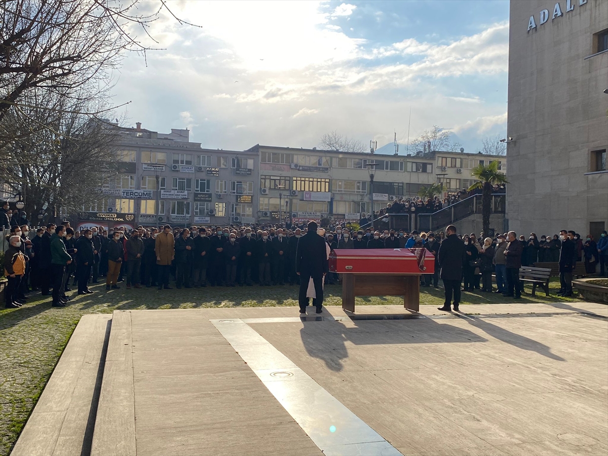 Bursa'da görevli hakim çocuk parkında ölü bulundu
