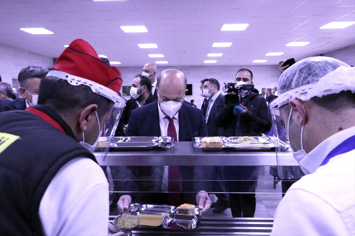 Çalışma ve Sosyal Güvenlik Bakanı Bilgin, Gaziantep'teki Model Fabrika'yı ziyaret etti
