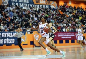 Salon: Servet Tazegül Hakemler: Alfred Jovovic (Hırvatistan), Suzana Vujicic (Karadağ),