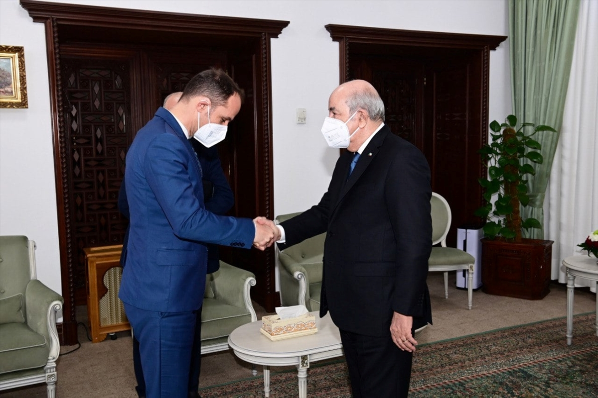 Cezayir Cumhurbaşkanı, Slovenya Dışişleri Bakanı çeşitli alanlarda iş birliğini görüştü