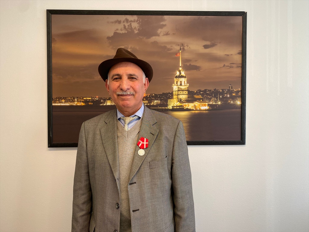 Danimarka'da Türk vatandaşına kraliyet madalyası verildi