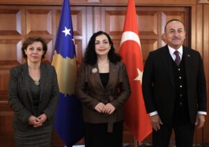 ANKARA (AA) – Dışişleri Bakanı Mevlüt Çavuşoğlu, Kosova Cumhurbaşkanı Vjosa