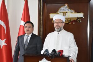 AFYONKARAHİSAR (AA) – Diyanet İşleri Başkanı Ali Erbaş, Afyonkarahisar Valisi