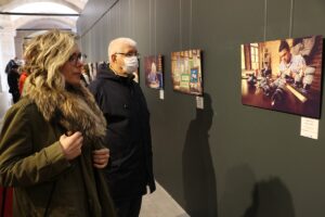 - El sanatları, tarihi handa hem fotoğraf hem de eserlerin