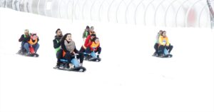 KAYSERİ (AA) – Erciyes Kayak Merkezi'nde "Artık Çekilmez Oldun, Eşler