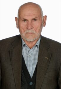 ESKİŞEHİR (AA) – Eskişehir'in Mihalıççık ilçesinde bahçesinden topladığı atıkları bertaraf