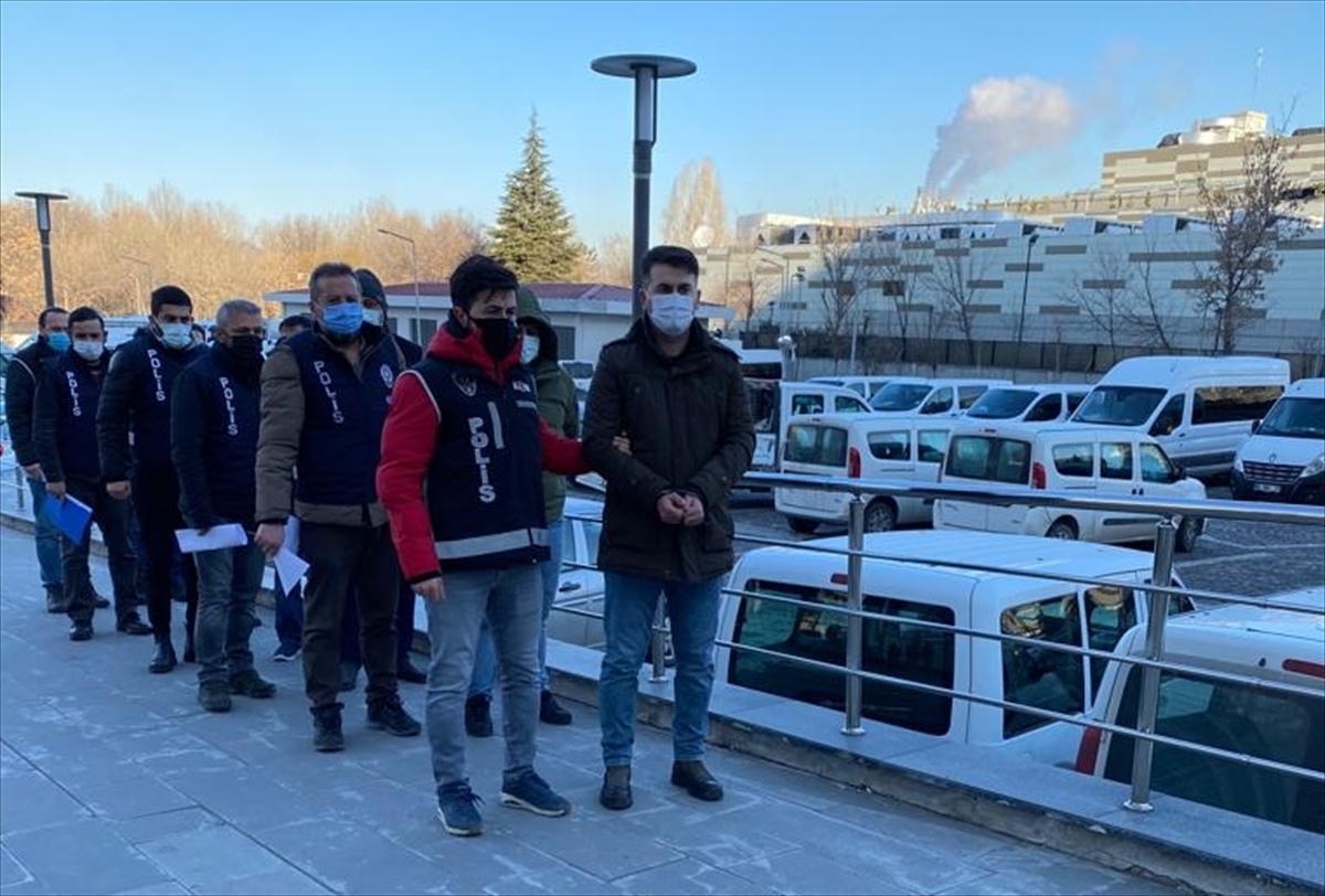 GÜNCELLEME – FETÖ'nün Deniz Kuvvetleri yapılanması soruşturmasında 14 gözaltı kararı