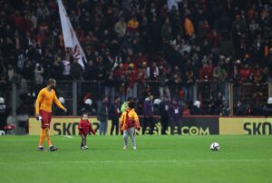 - Galatasaray: 2 - Beşiktaş: 1