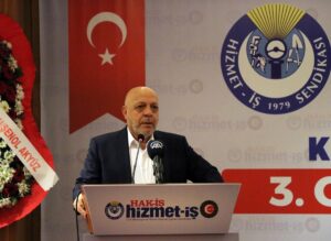 KOCAELİ (AA) – Hak-İş Genel Başkanı Mahmut Arslan, Rusya-Ukrayna savaşına