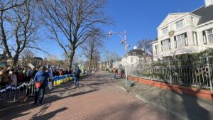 LAHEY (AA) – Hollanda'da yaşayan Ruslar, Lahey kentinde ülkelerinin Ukrayna'ya