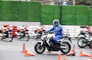 - Türkiye'de ilk kez hem asfalt hem de toprak olmak