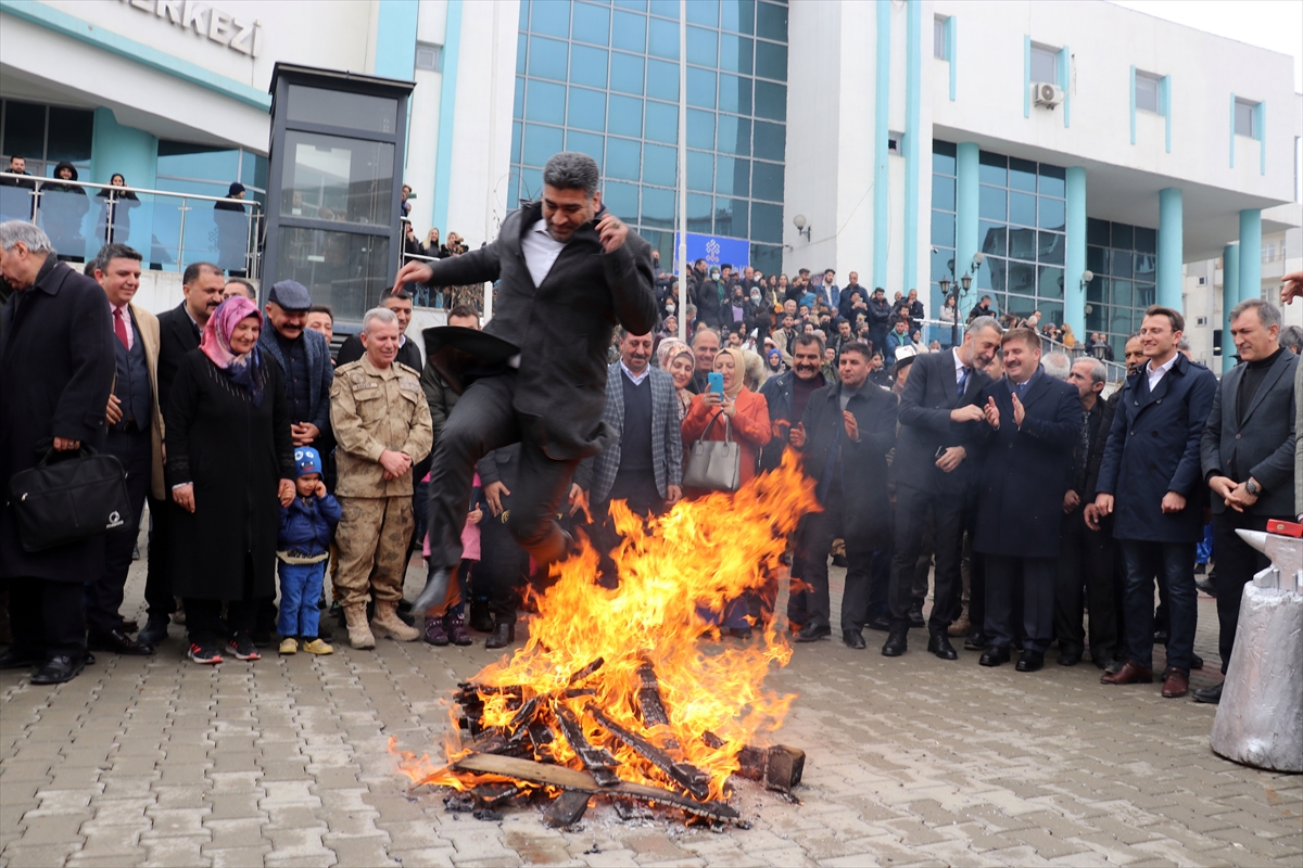 Iğdır'da Türk dünyasından gelenlerle Nevruz Bayramı kutlandı