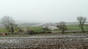 İSTANBUL (AA) – Silivri'nin yüksek kesimlerindeki mahallelerinde kar yağışı etkili