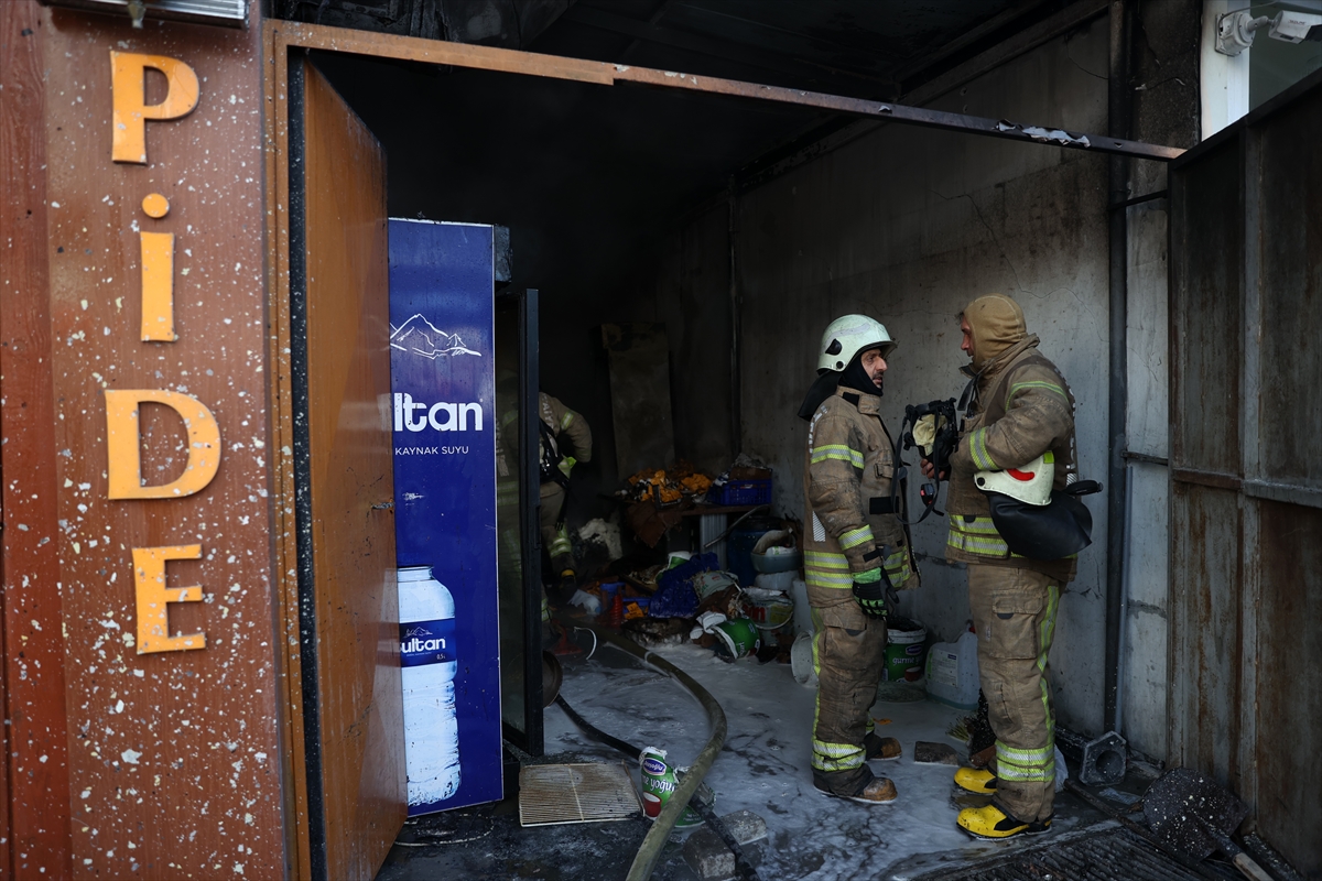İstanbul'da restoranda çıkan yangın söndürüldü