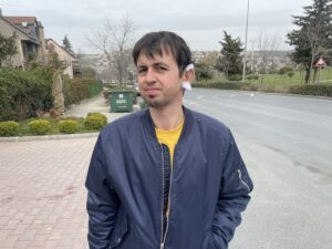 İSTANBUL (AA) – Başakşehir ilçesinde evinin yakınında sahipsiz köpeklerin saldırısına