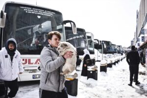 İSTANBUL (AA) – İstanbul'daki otogarlardan otobüslerin kontrollü şekilde çıkışına izin