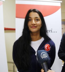 KASTAMONU (AA) – Almanya'nın Borussia Dortmund takımında oynayan İsveç doğumlu