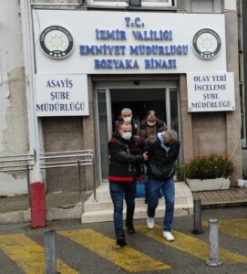 İZMİR (AA) – İzmir merkezli 3 ilde düzenlenen kargo dolandırıcılığı