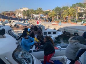 İZMİR (AA) – İzmir'in Çeşme ve Dikili ilçelerinde, aralarında Yunanistan