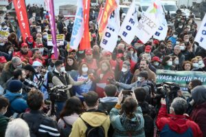 İSTANBUL (AA) – Kadıköy'de bazı konfederasyon ve meslek örgütlerinin çağrısıyla