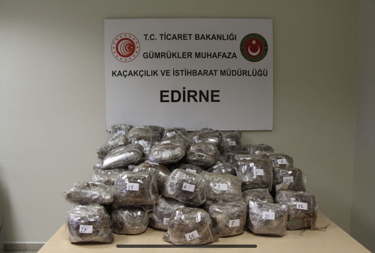 Kapıkule'de bir otobüste 119 kilo 670 gram esrar ele geçirildi