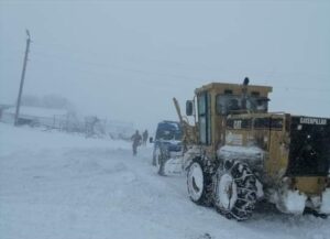 KARS (AA) – Kars'ın Selim ilçesinde kar ve tipi nedeniyle