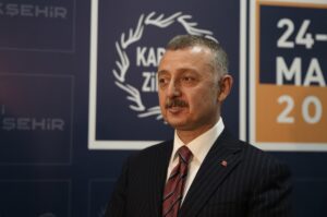 KOCAELİ (AA) – Kocaeli Büyükşehir Belediye Başkanı Tahir Büyükakın, Kartepe