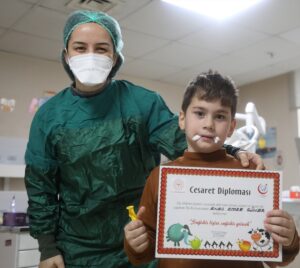 - Samsun Sağlık Müdürlüğü ekiplerince muayene edilen 1530 öğrenciden 1200'ünün