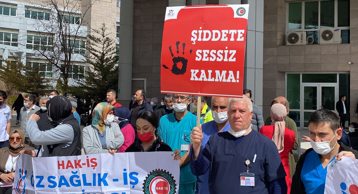 Kırşehir'de doktor ve sağlık çalışanlarına şiddete sendikalardan tepki