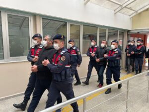 KOCAELİ (AA) – Kocaeli ve İstanbul'da düzenlenen eş zamanlı operasyonda