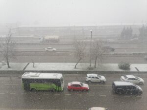 SAKARYA/KOCAELİ (AA) – Sakarya ve Kocaeli'de kar yağışı etkisini gösteriyor.