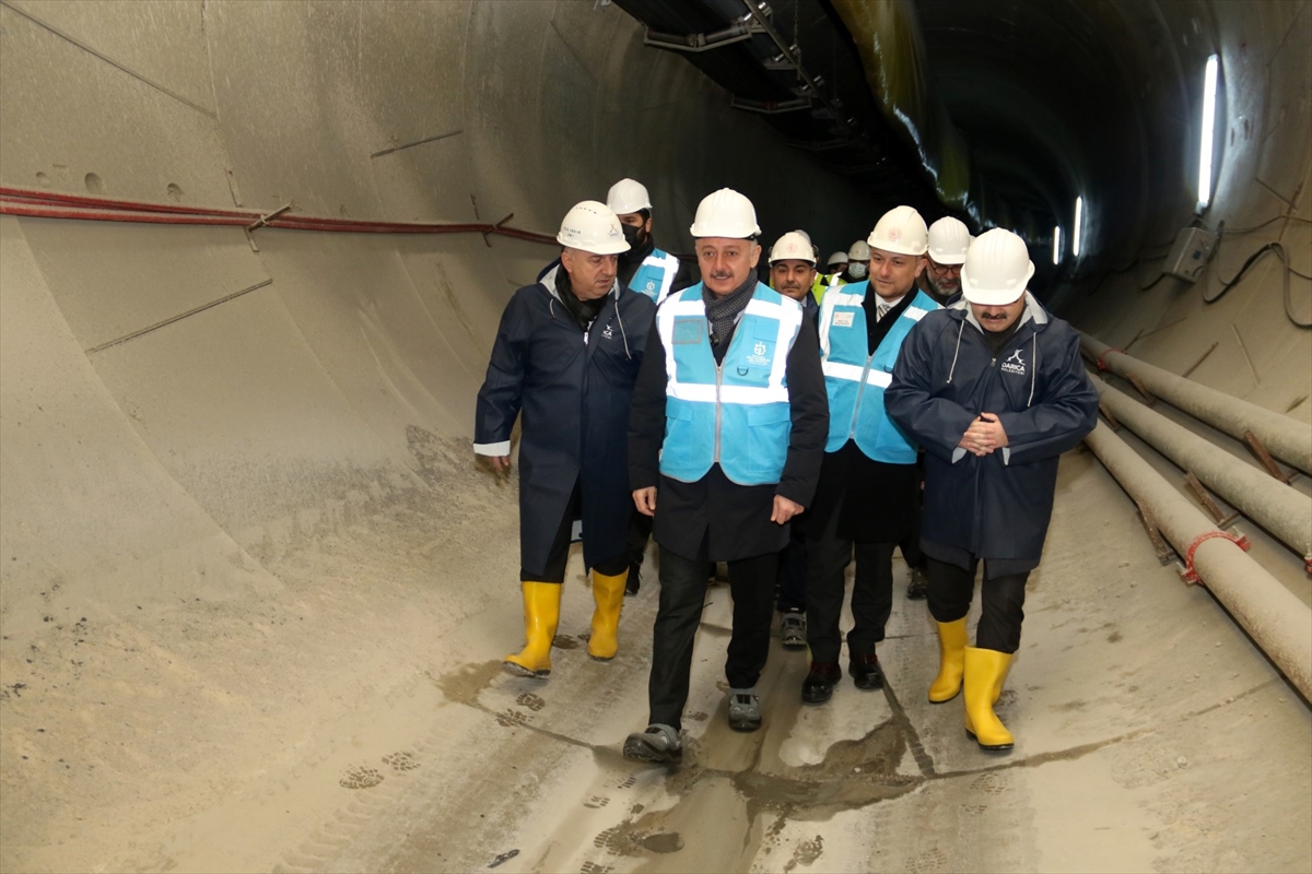 Kocaeli'de metro projesinde tünel açma çalışmaları sürüyor