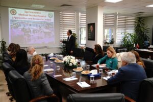 İZMİR (AA) – Kosova Sağlık Bakanı Rifat Latifi, Ege Üniversitesi