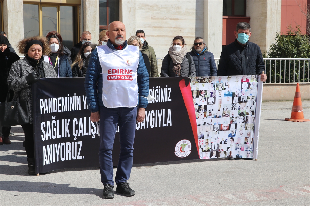 Kovid-19 salgını nedeniyle hayatını kaybeden sağlık çalışanları Edirne'de anıldı
