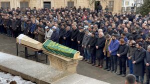 MARDİN (AA) – Mardin'de iki hafif ticari aracın çarpıştığı kazada