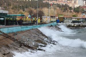 TEKİRDAĞ (AA) – Marmara Denizi'nde sabahtan bu yana etkisini gösteren
