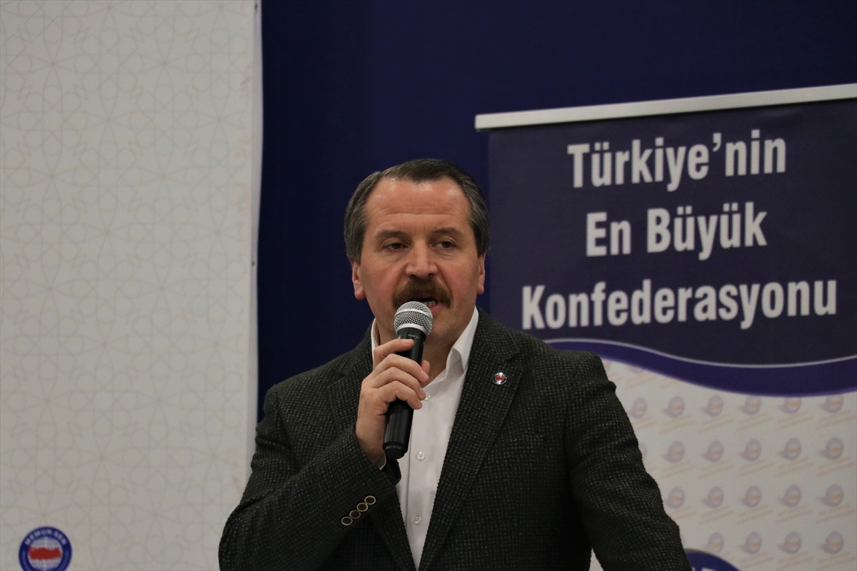 Memur-Sen Genel Başkanı Yalçın, Burdur'da teşkilat buluşmasında konuştu: