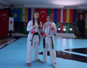 - Aynı klasmanda 60 kiloda yarışan Esra Janset Alıç ise