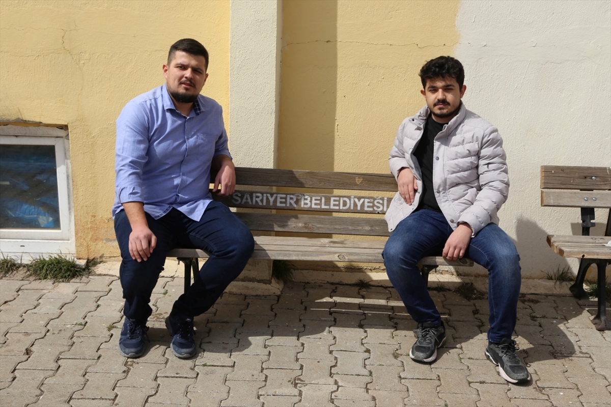 Nevşehir'de üniversite öğrencileri evlerine götürdükleri bankı yerine bıraktı