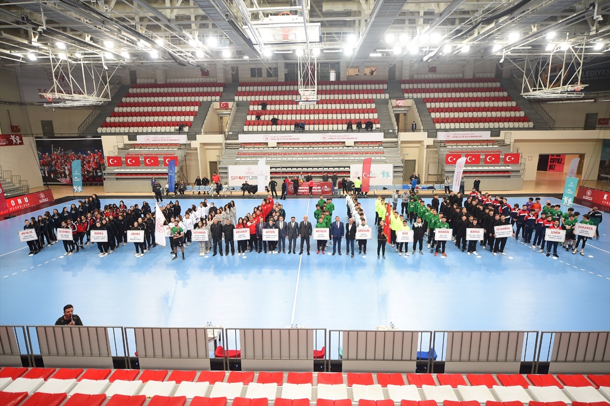 Okul Sporları Gençler Hentbol Türkiye Şampiyonası başladı