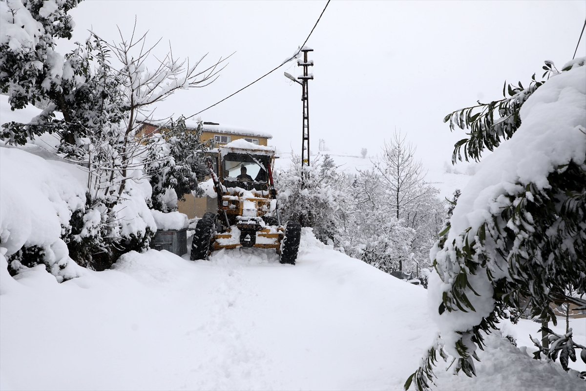 Orta ve Doğu Karadeniz'de 519 yerleşim birimine ulaşım sağlanamıyor