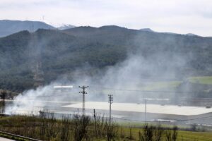 OSMANİYE (AA) – Osmaniye'de su şişeleme fabrikasında çıkan yangın, kontrol
