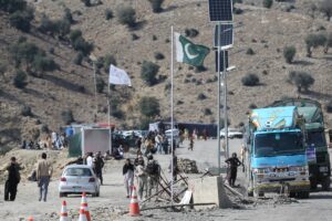 - Miran Şah’taki üst düzey yetkililerden Ömer Hitap, askeri operasyonlar