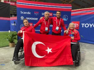 - Organizasyonda Aysel Özgan gümüş, Ayşegül Pehlivanlar bronz madalya kazandı