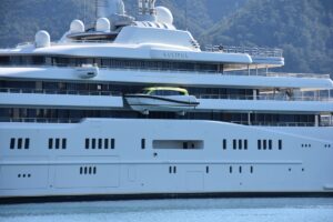 MUĞLA (AA) – Rus iş insanı Roman Abramoviç'in ultra lüks