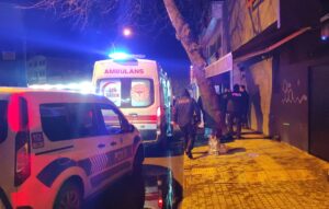 SAKARYA (AA) – Sakarya'nın Adapazarı ilçesinde çıkan bıçaklı ve silahlı