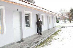 SAMSUN (AA) – Samsun'da cami avlusunda yattığı belirlenen evsiz vatandaş,