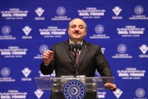 ANTALYA (AA) – Sanayi ve Teknoloji Bakanı Mustafa Varank, bir