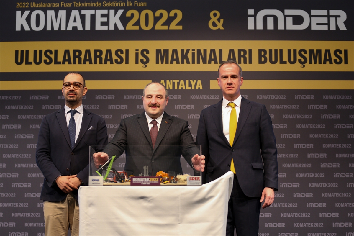 Sanayi ve Teknoloji Bakanı Varank, KOMATEK Fuarı'nda konuştu: