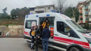 İSTANBUL (AA) – İstanbul'un Sancaktepe ilçesinde otomobille hafif ticari aracın